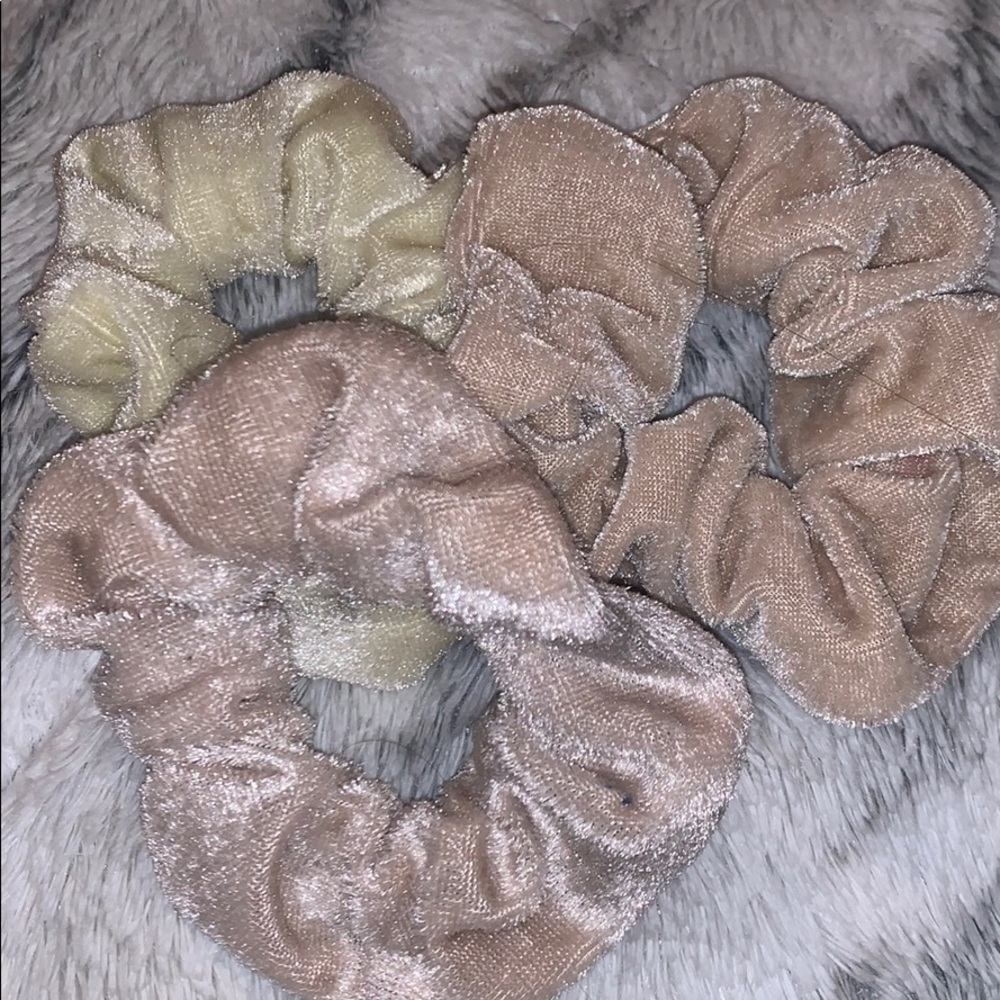 Scrunches